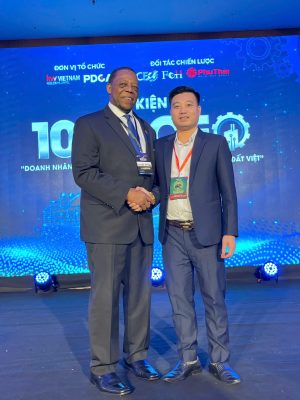 Sự hợp tác cùng các chuyên gia Quốc Tế