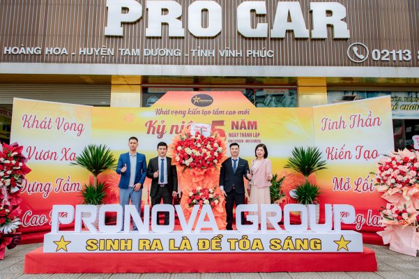 Sự góp mặt của các học viên của Học viện đào tạo bất động sản Proland về chúc mừng tập đoàn